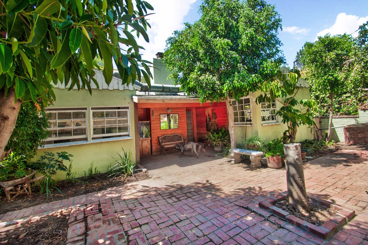 11657 Sunshine Studio City Hills, CA