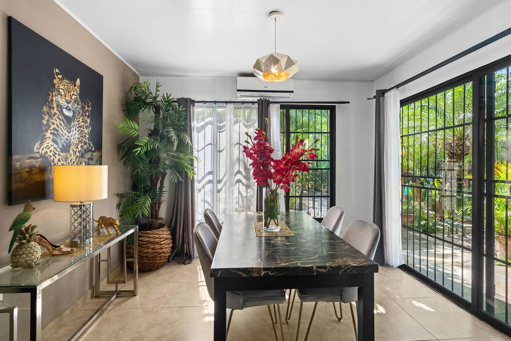 Mixed Use Income Property, Tamarindo, Guanacaste