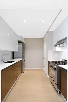 24-12 42nd Road Unit: 3E
