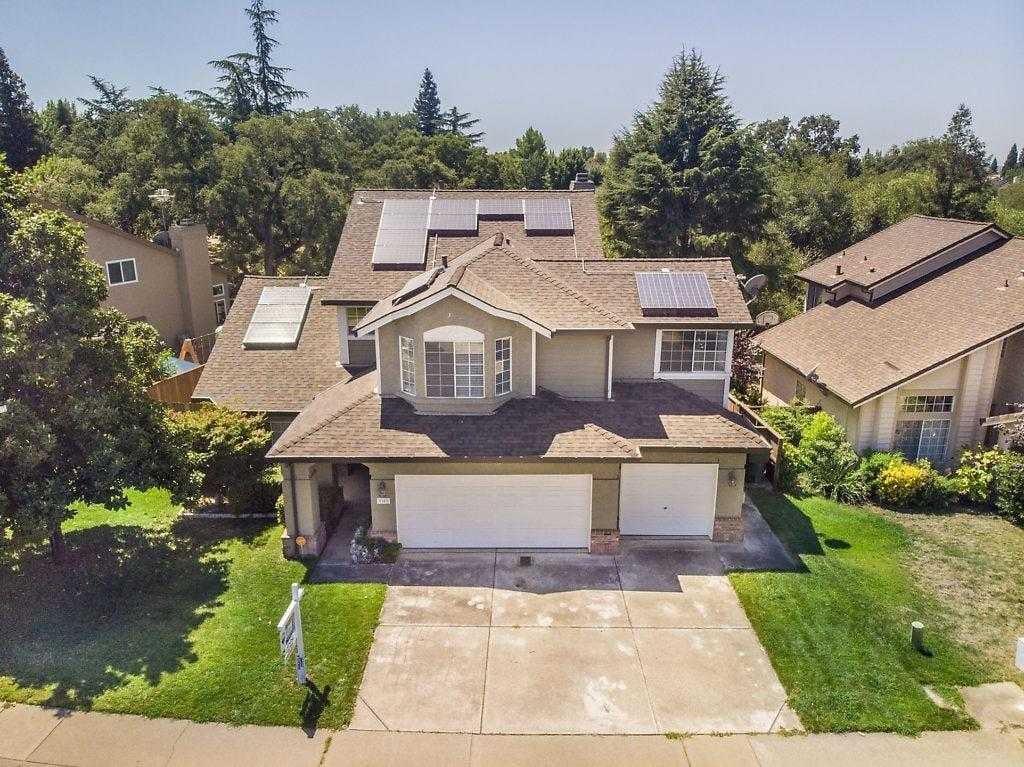 3352 Sandalwood Road
