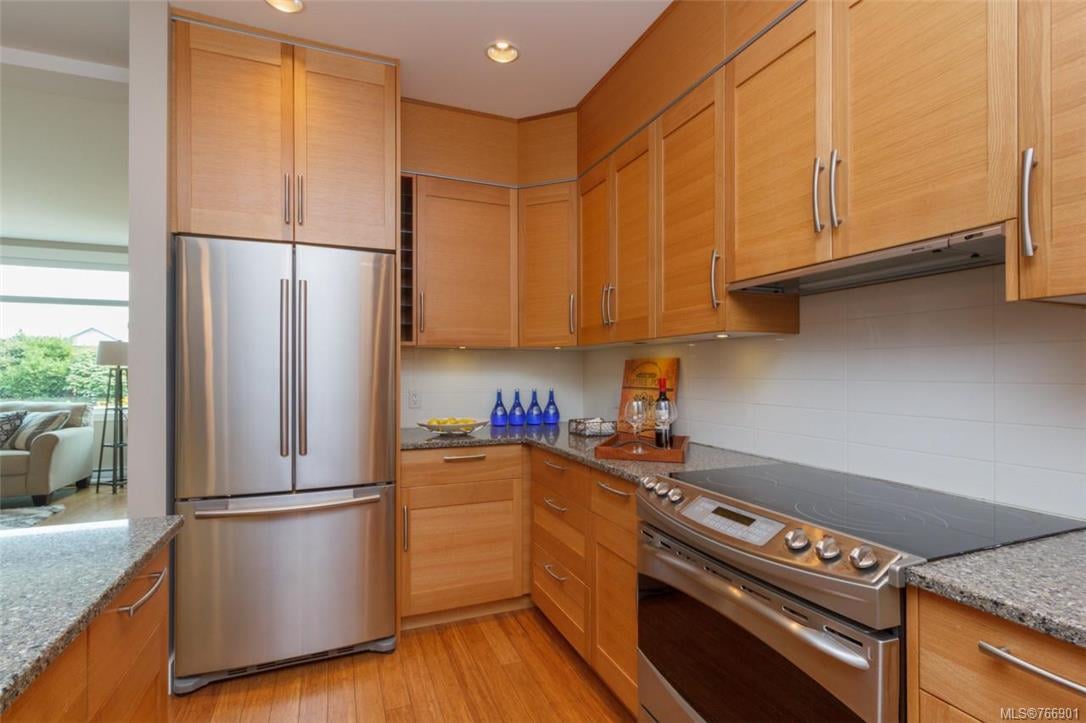103-9820 Seaport Pl