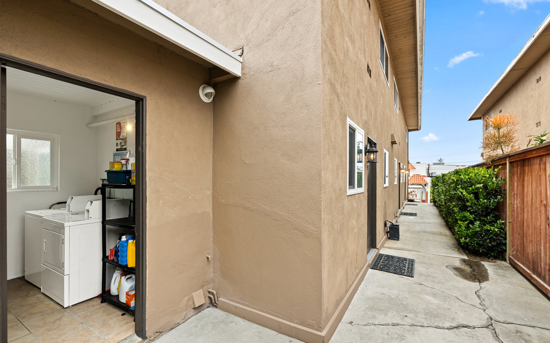219 Avenida Granada