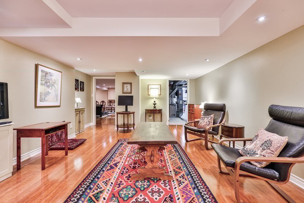 1483 Spring Rd