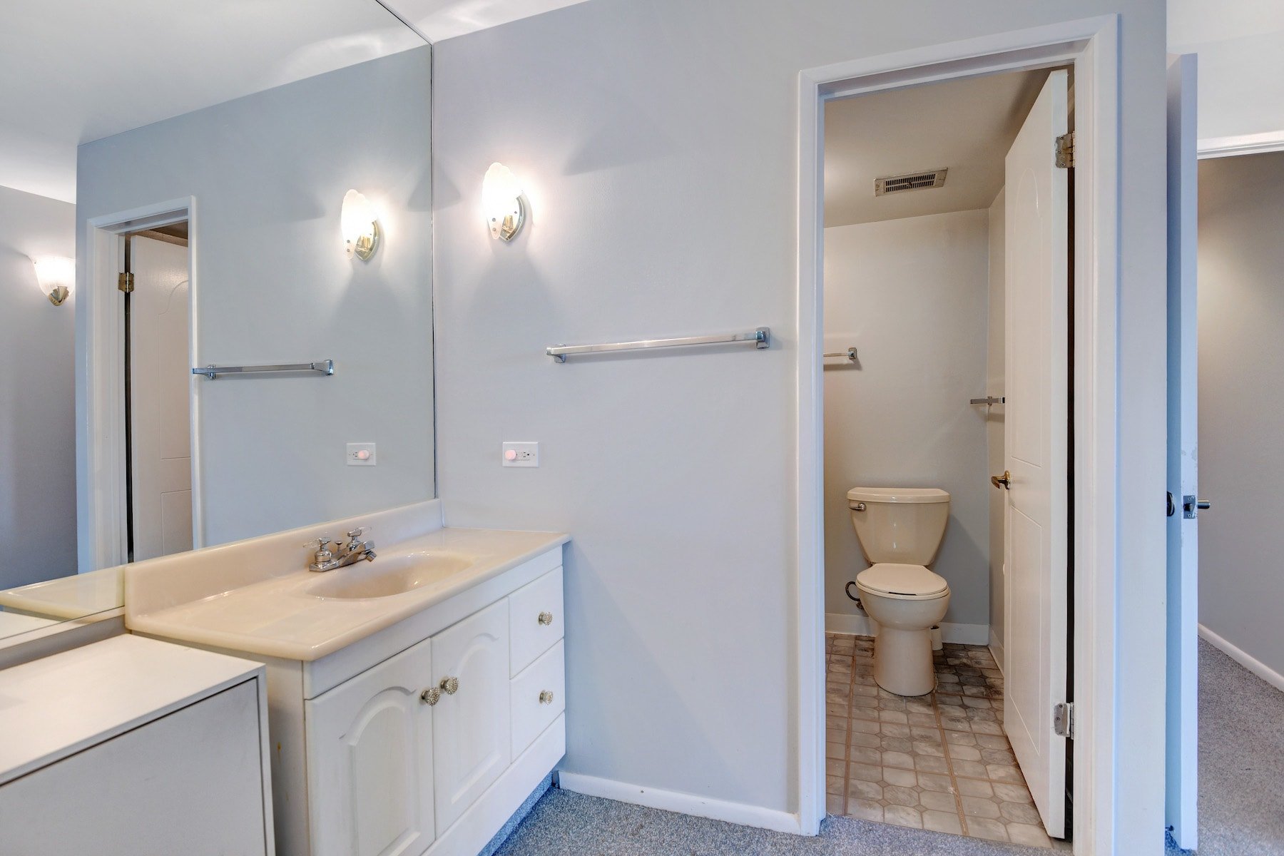 4570 E Yale Avenue #301