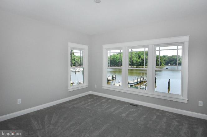 713 Shore Rd