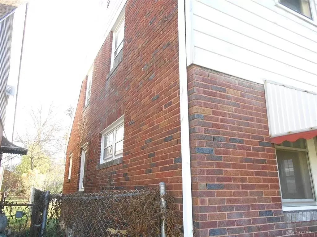 1946 Litchfield Ave