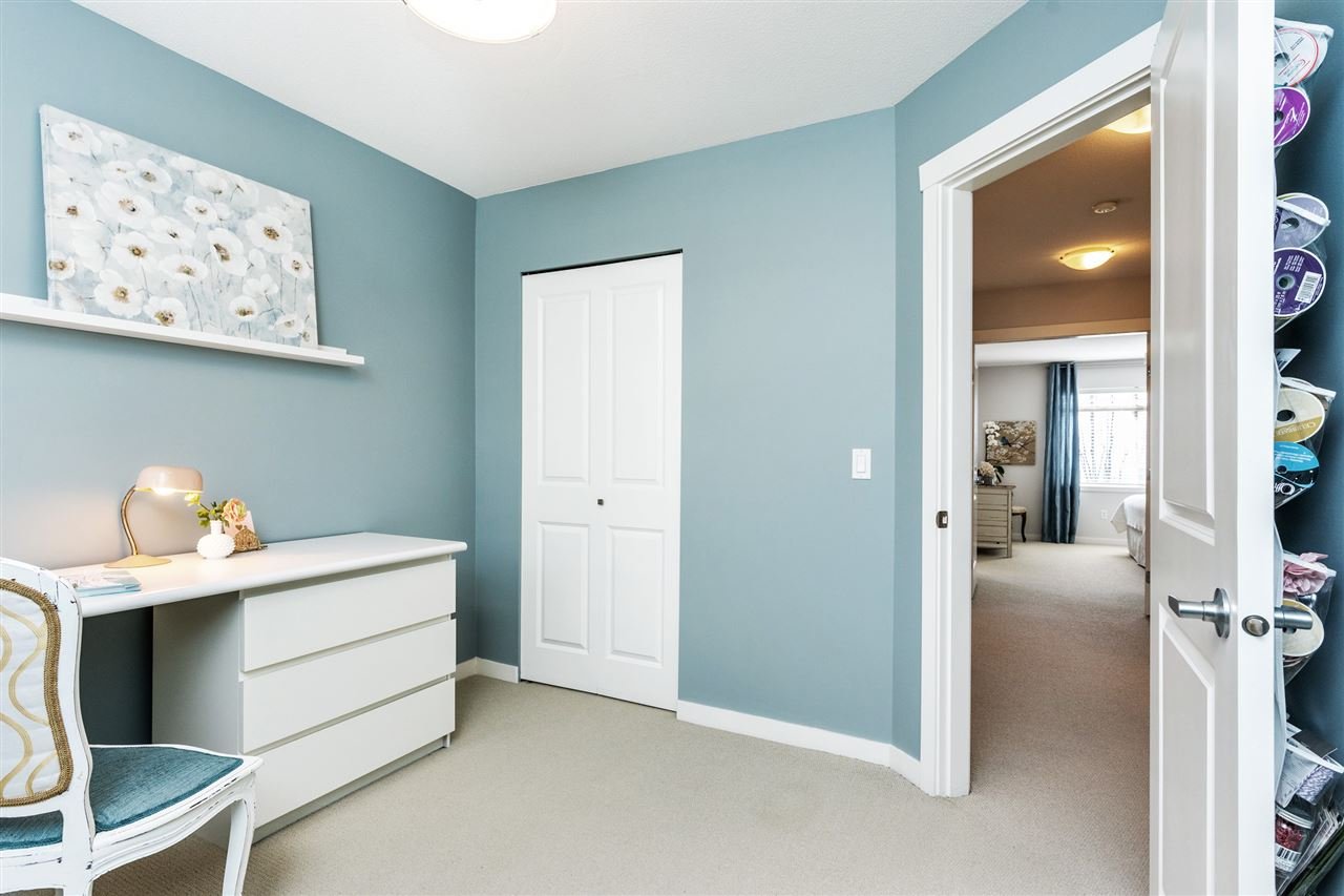 80-55 Hawthorn Dr