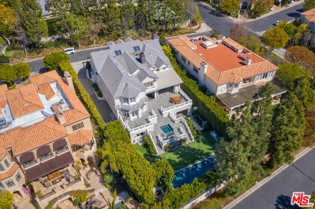 Chateau Crown