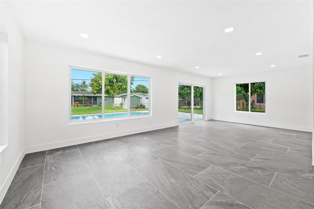421 SW 54th Ave Plantation, FL 33317