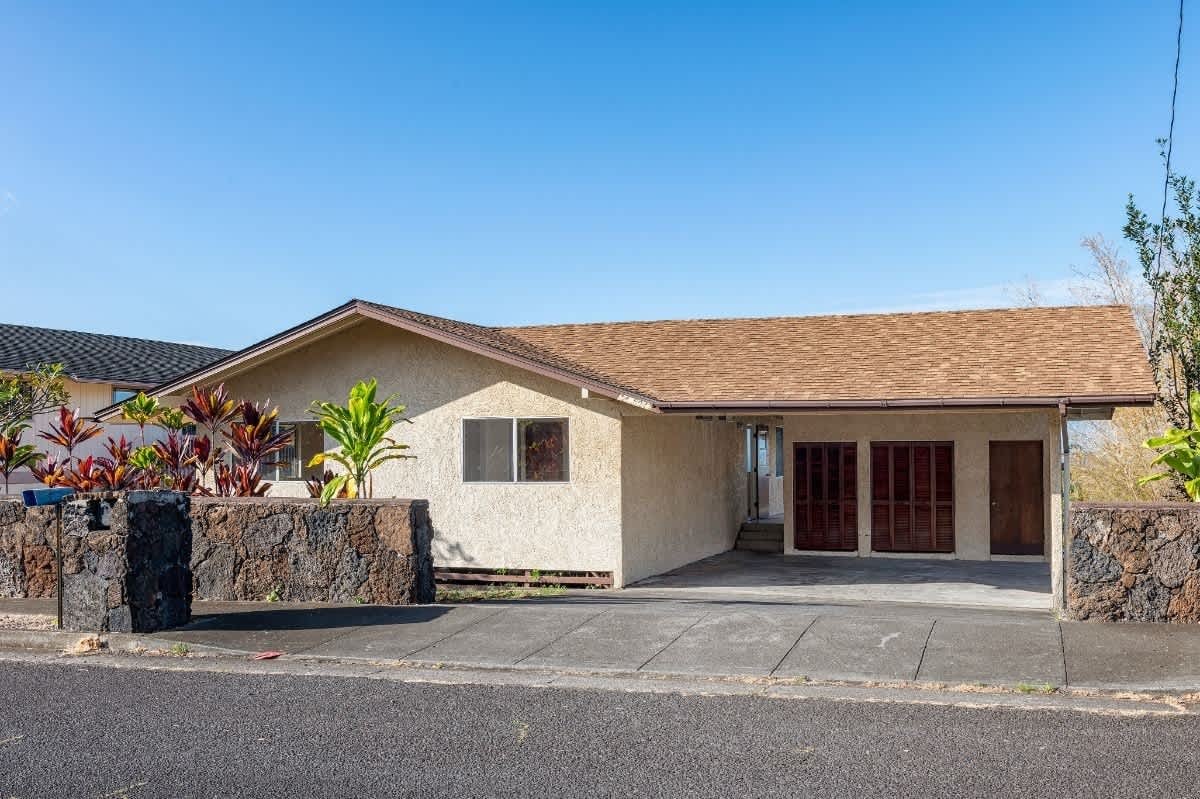 74-5042 Kealapua St, Kailua Kona, HI 96740