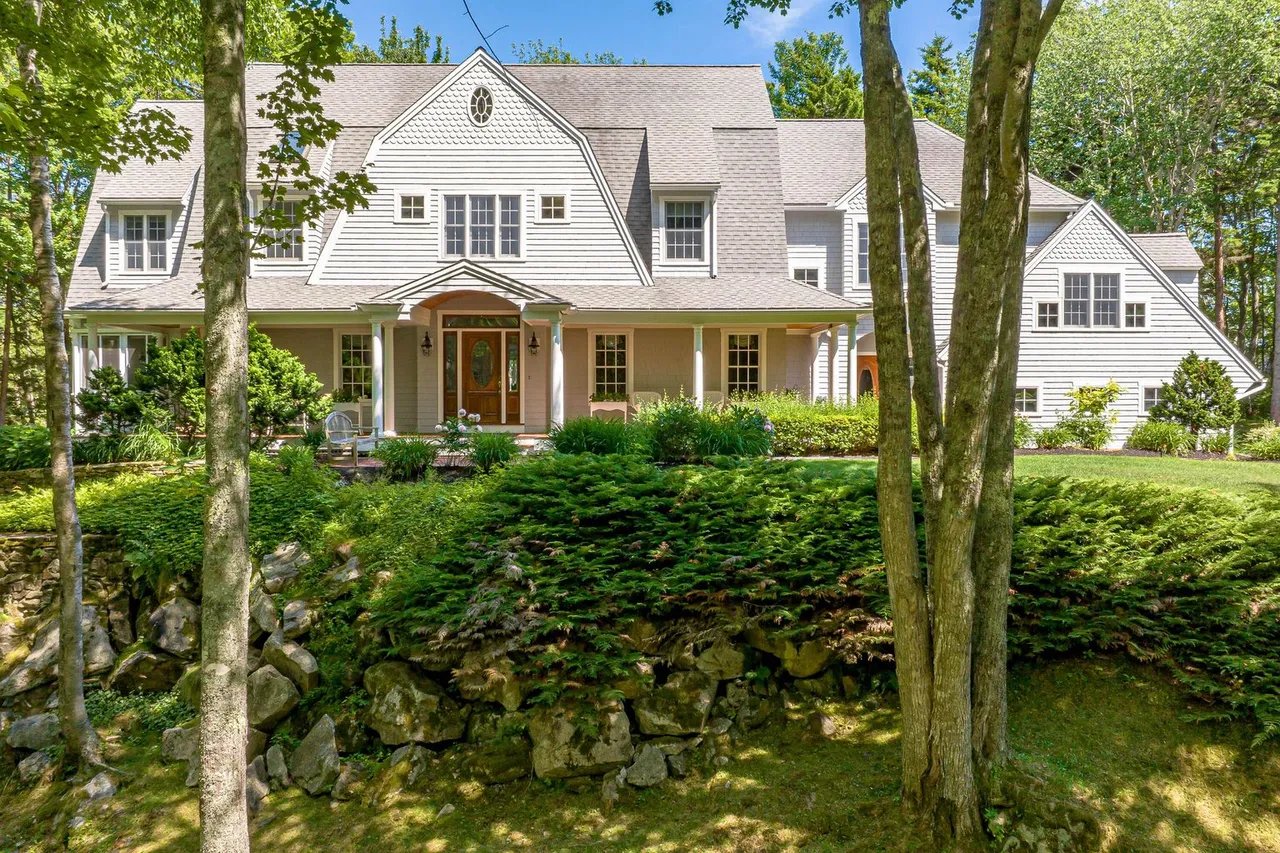 New Listing! 16 Poets Lane, Kennebunkport, Maine – $3,495,000