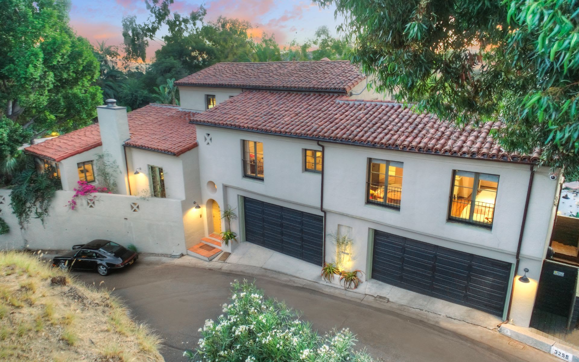  3259 Deronda Dr