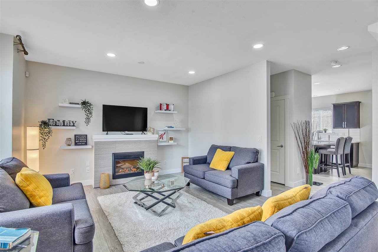 1-14377 60 Avenue, Surrey