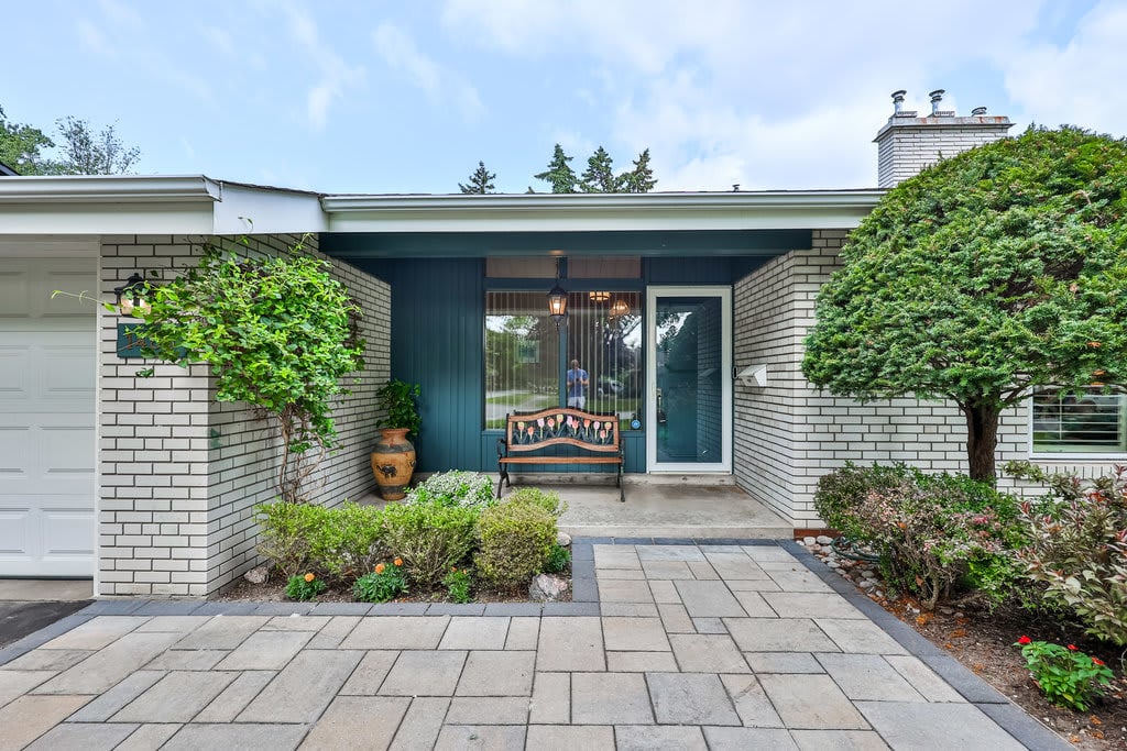 1483 Spring Rd