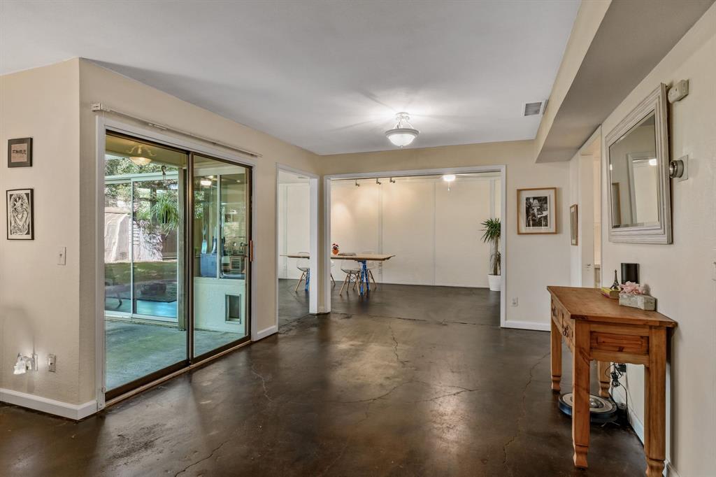 1214 Bois D Arc Court