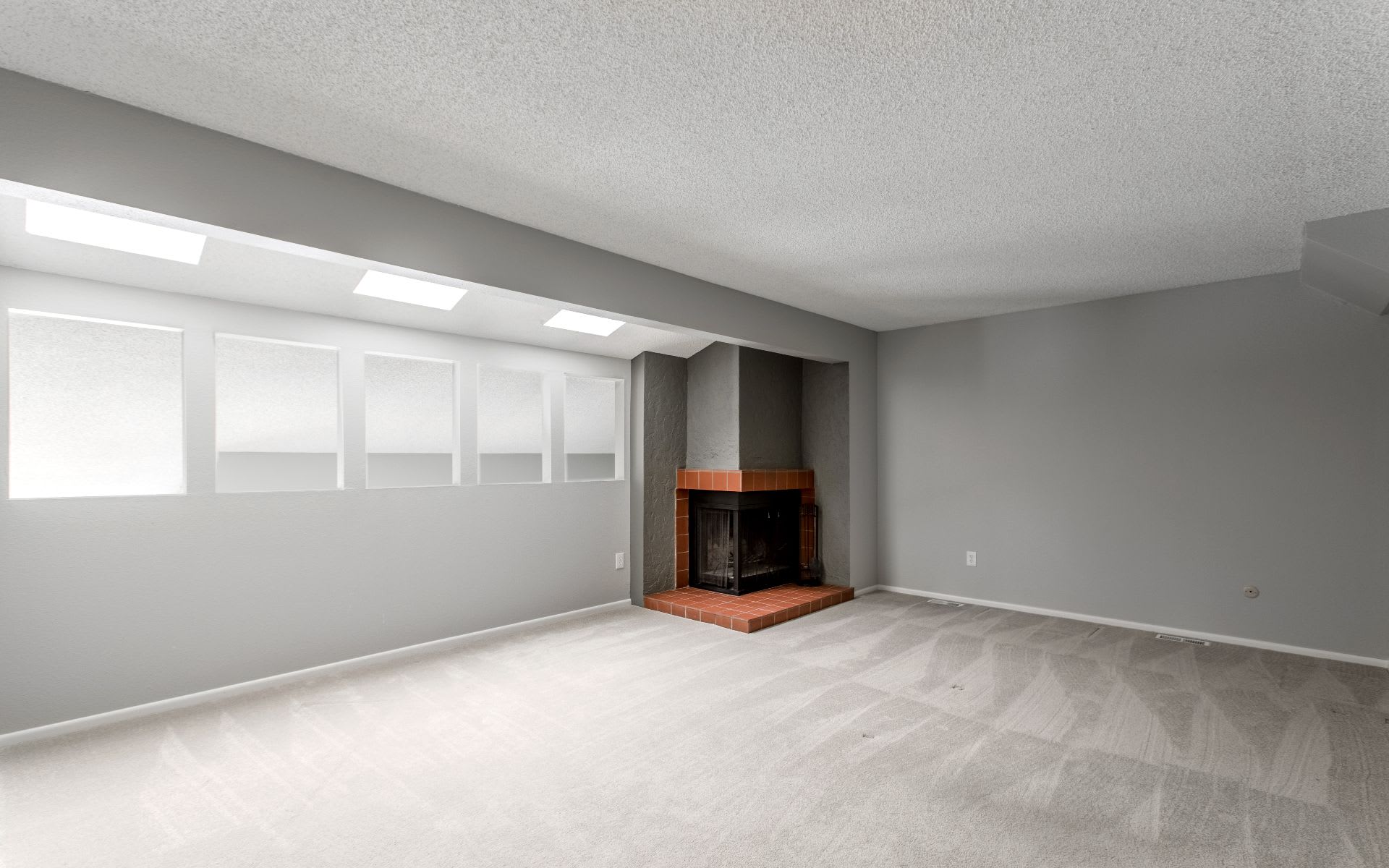 9866 E Maplewood Circle