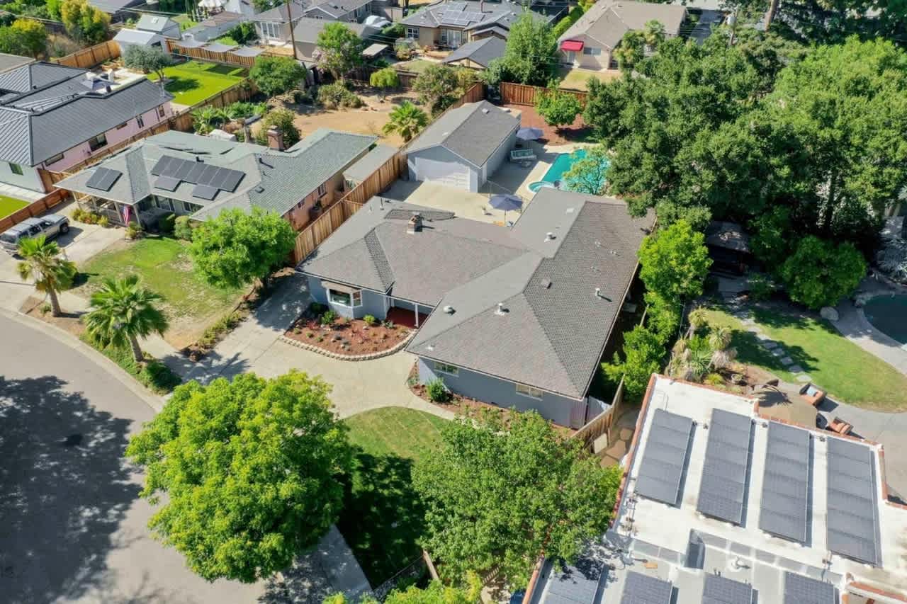 79 Catalpa Ln