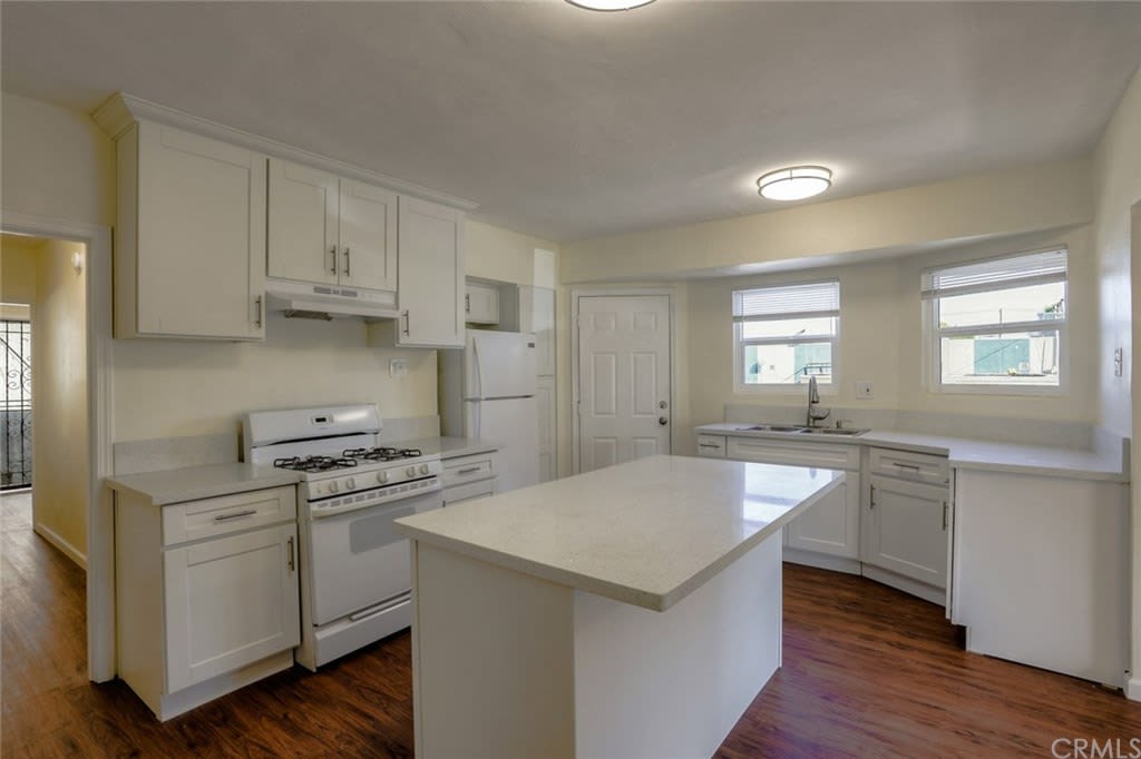 1017 W 92nd Street