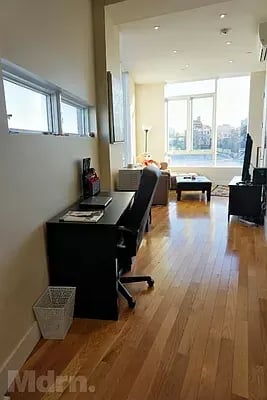 195 Greenpoint Avenue Unit: 3