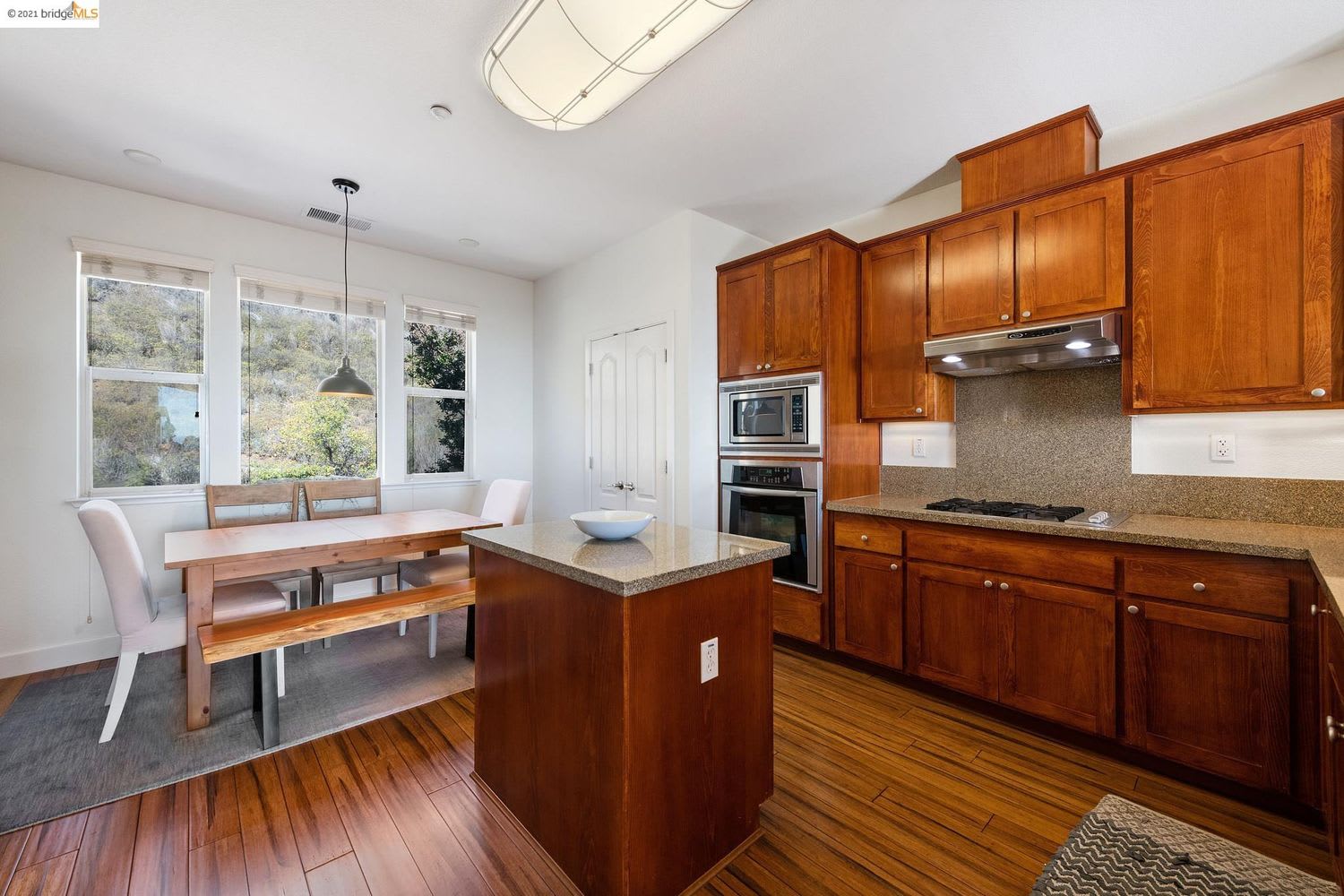 6445 Blue Rock Ct Oakland, CA, 94605