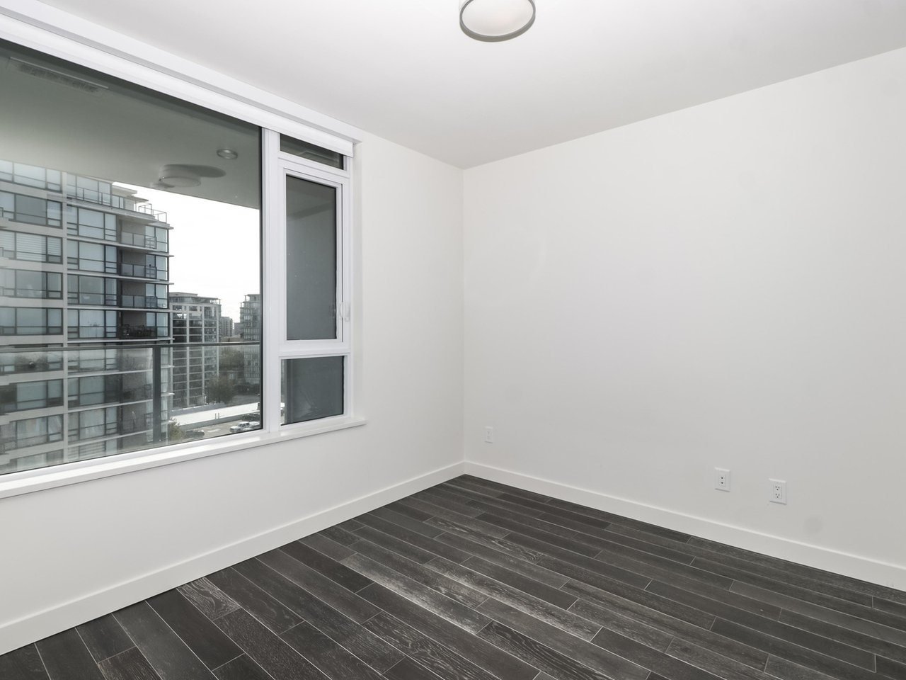 1111-7488 Lansdowne Rd
