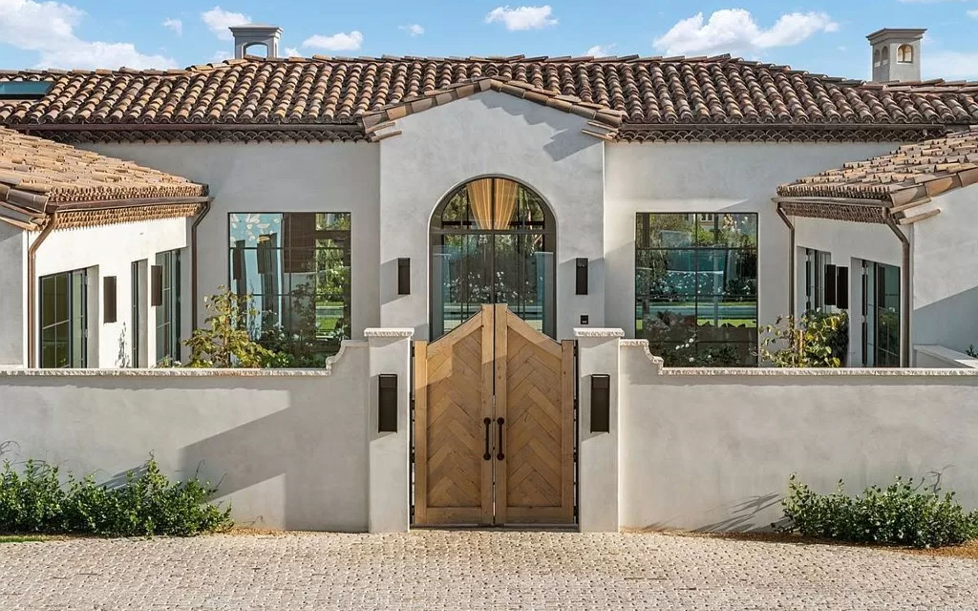 5801 Lago Lindo