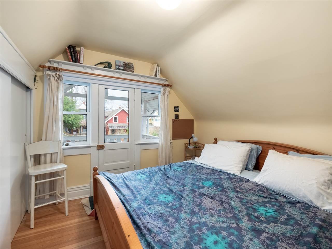 4458 James St