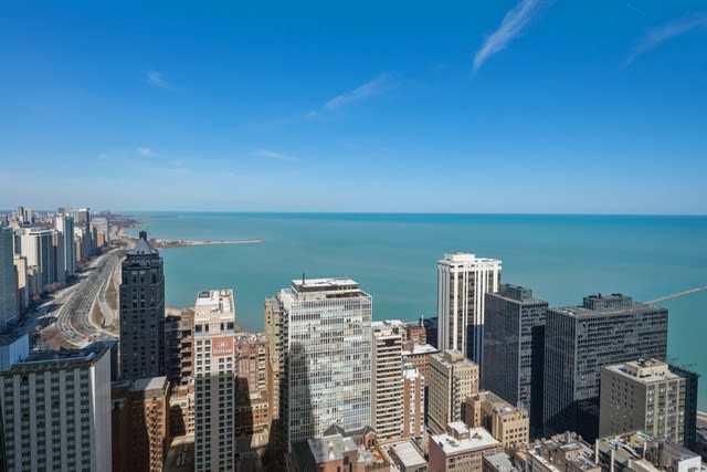 180 E PEARSON Street Unit: 4504