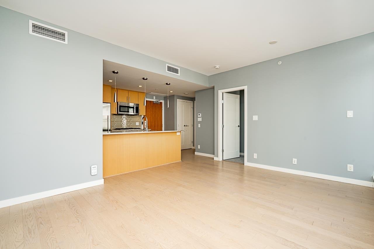 616-38 W 1st Ave