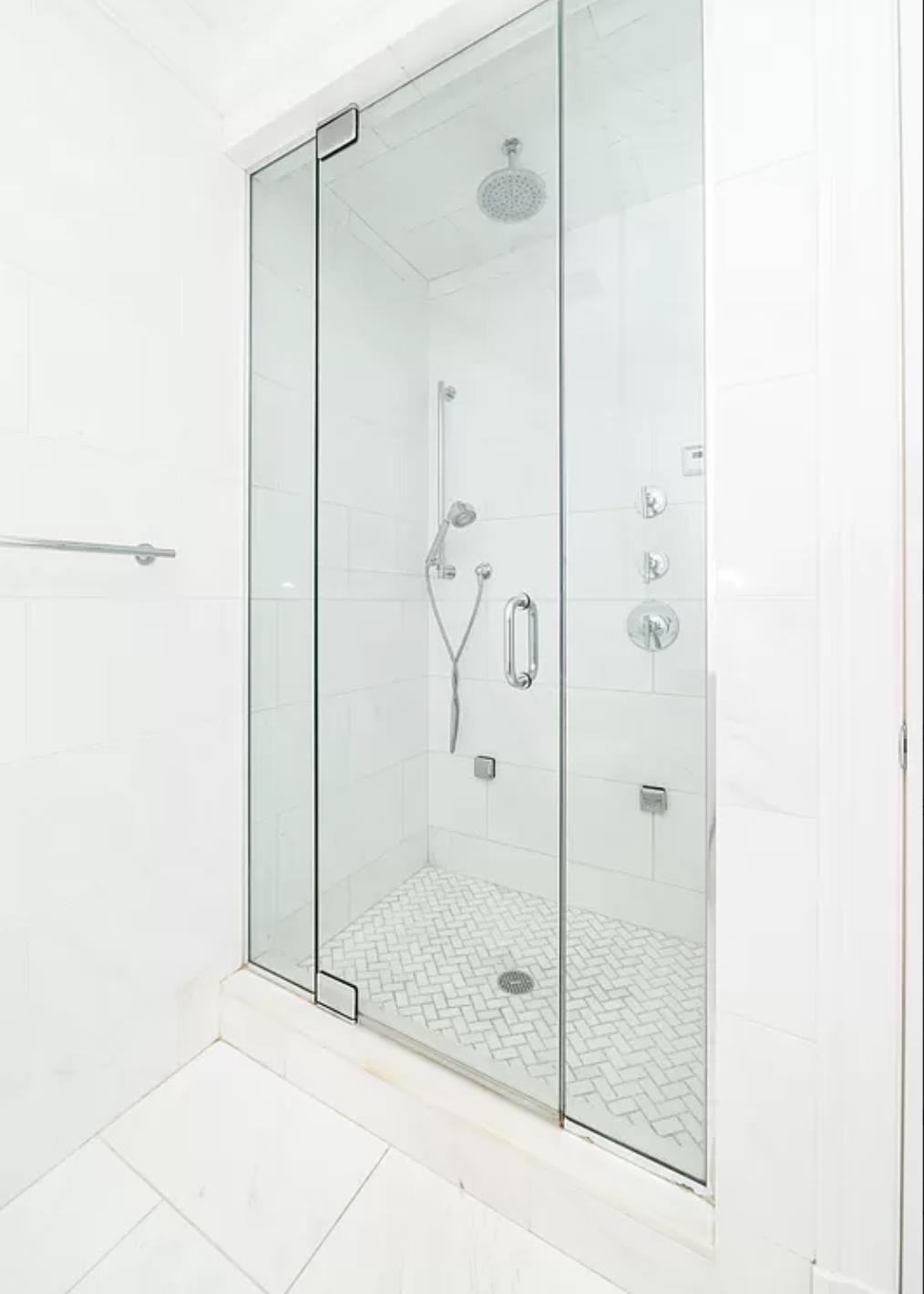 227 East 67th Street, Apt 4