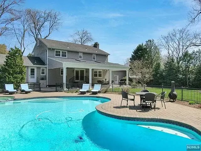 293 Rivervale Rd