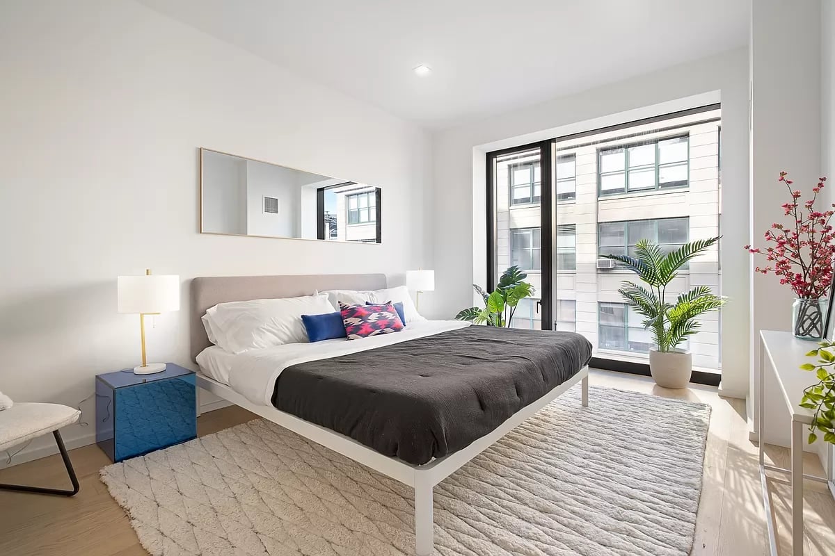 98 Front St #9J