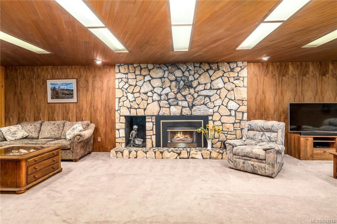 2482 Skedans Rd
