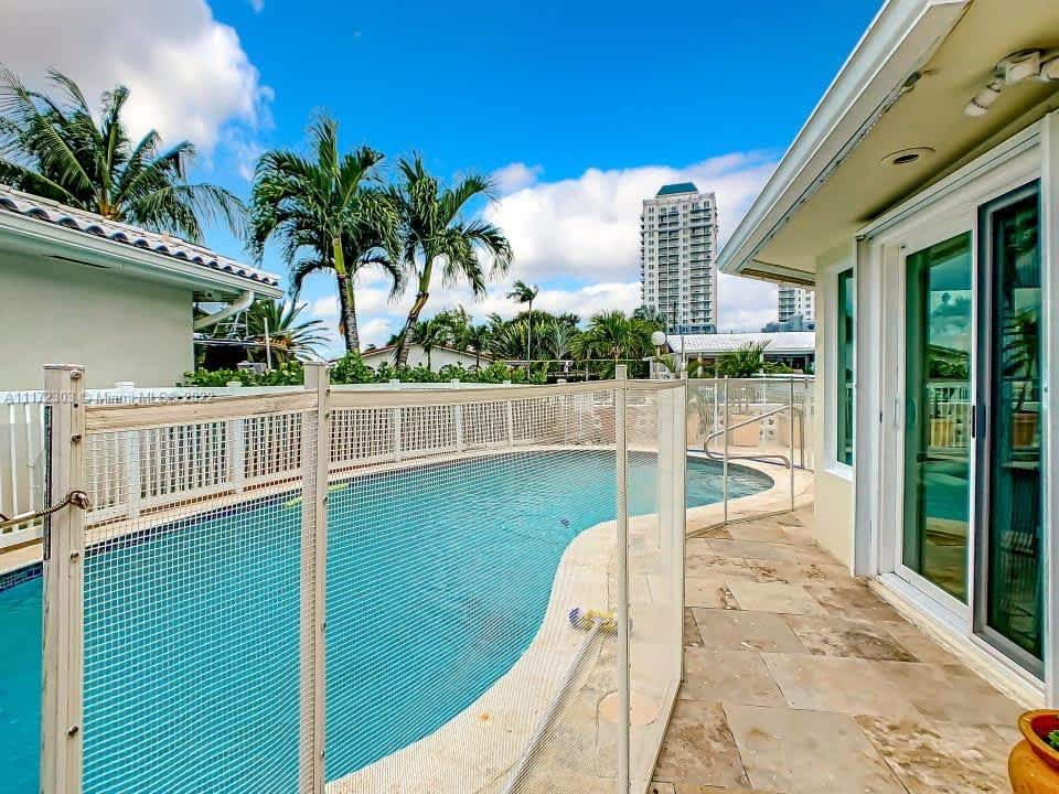 1250 NE 82nd St