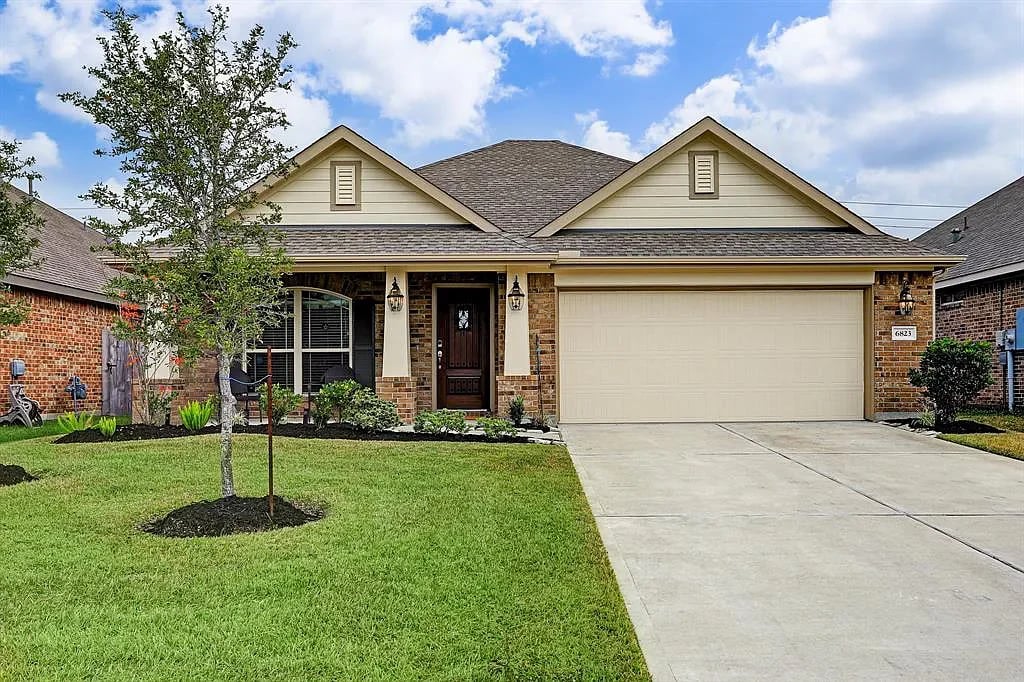6823 Linden Creek Ln