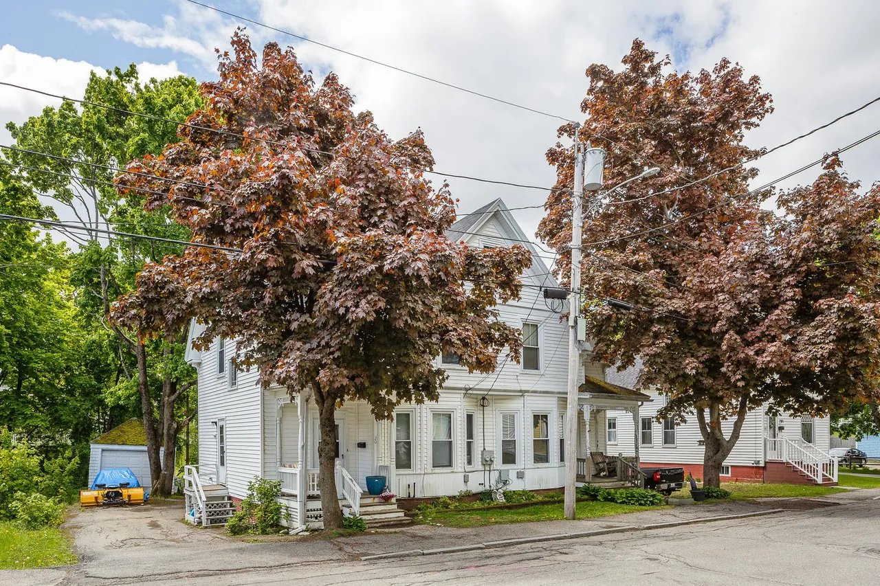 New Multi-Family Listing! 20-22 Maple Street, Rockland, Maine – $325,000