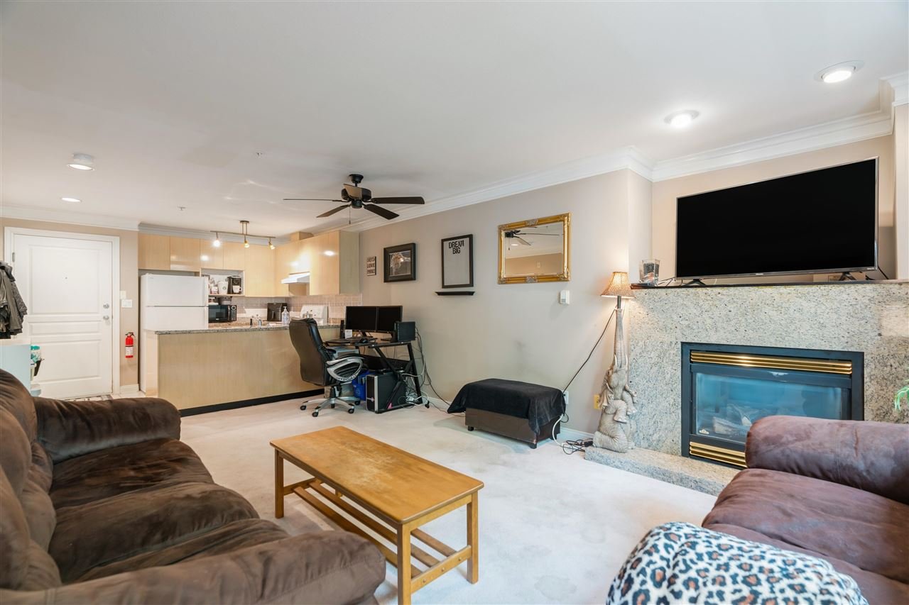 205-8115 121a St