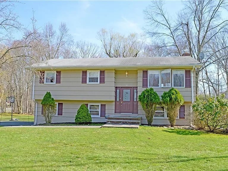 35 Ackerman Ave
