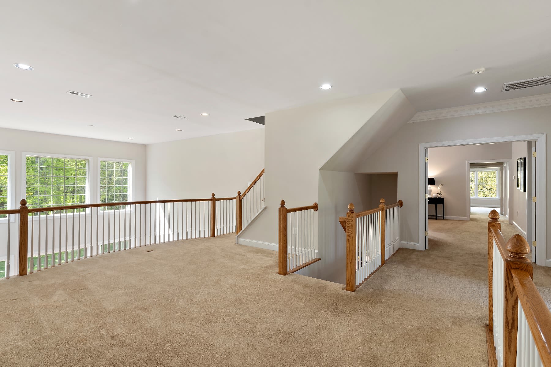2907 Calcutt Drive