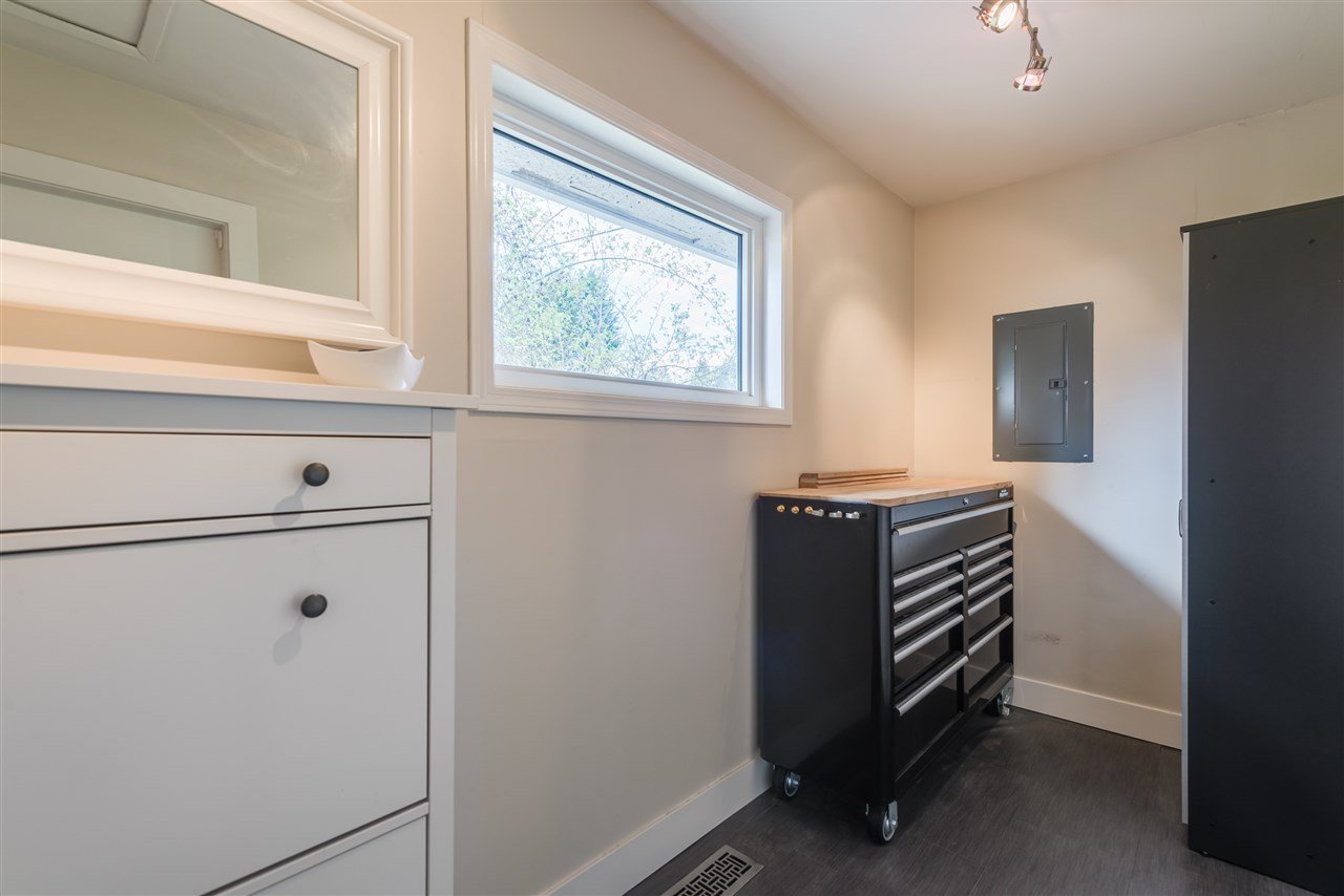 2402 Lauralynn Dr