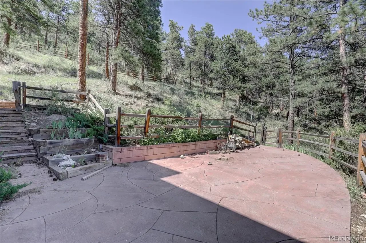 3930 S Skyline Dr