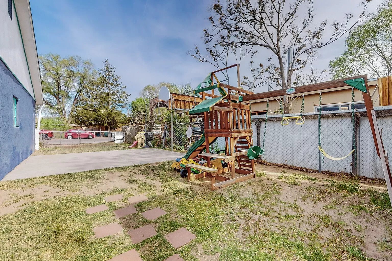 847 Arthur Dr SW