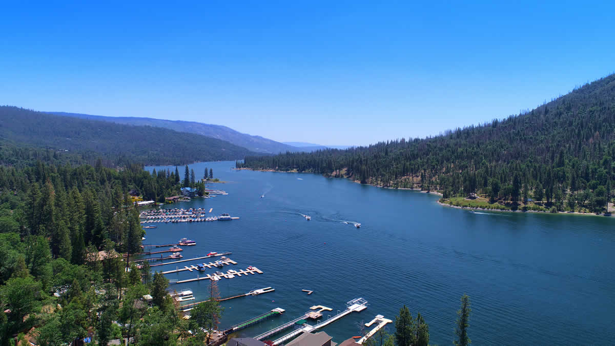 Exploring the Rich History, Vibrant Community, and Exciting Activities of Bass Lake, California