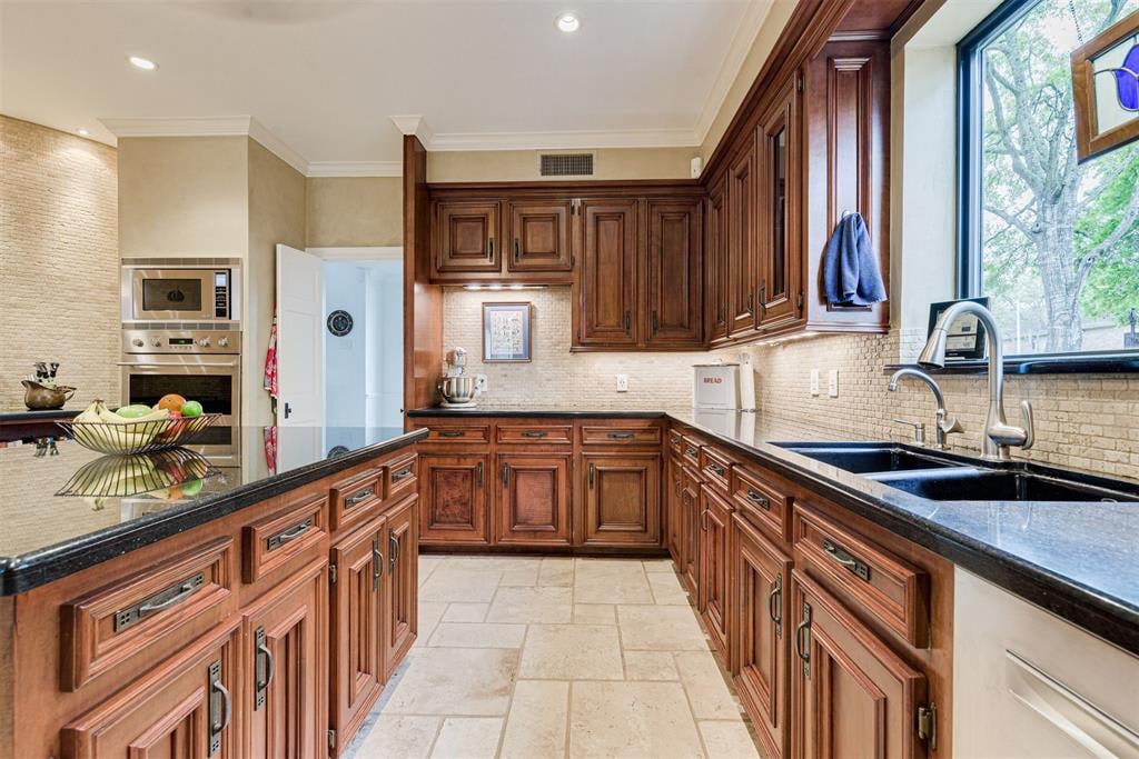 1203 Brecon Hall Dr