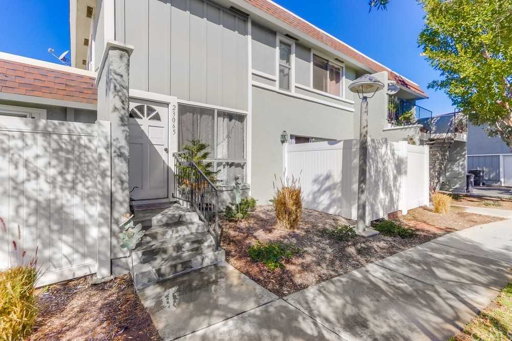 23065 Via Pimiento Unit D3