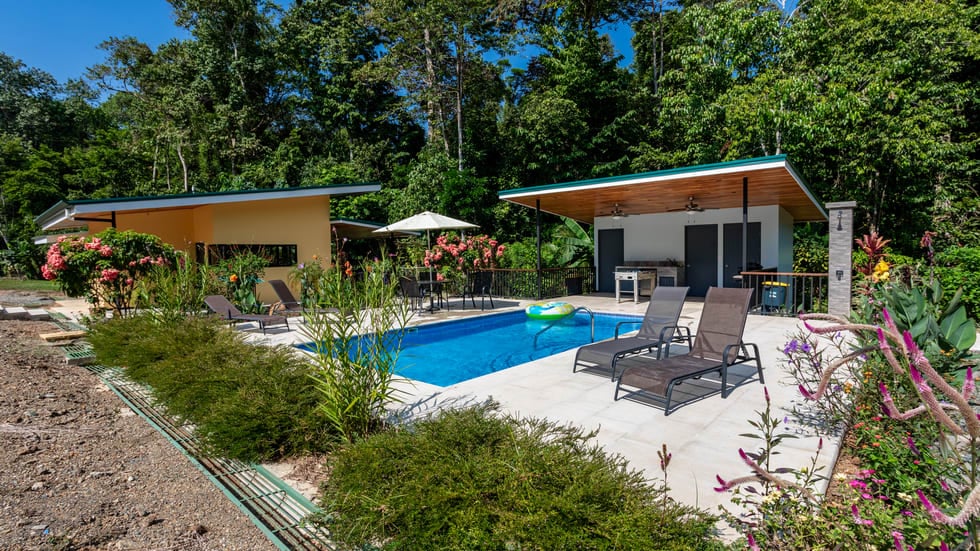 CUSTOM BUILT LUXURY RETREAT WITH GUEST VILLAS IN OJOCHAL