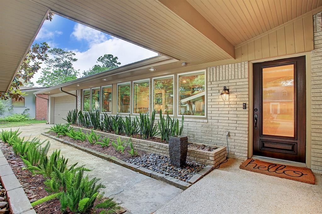 12310 Perthshire Rd