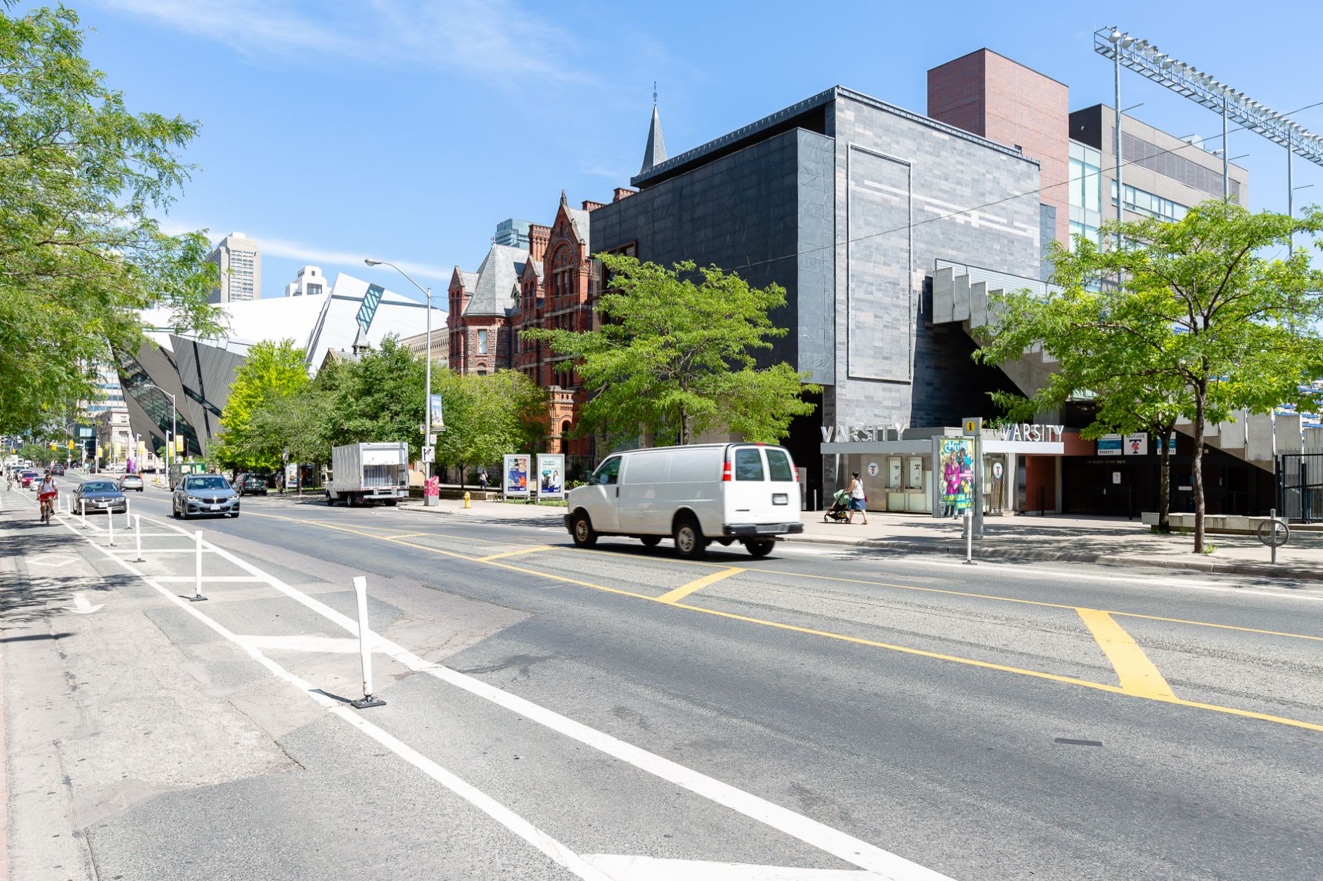 206 Bloor St W 