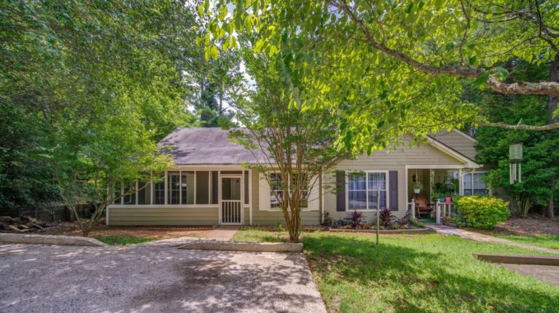 717 Farmdale Way