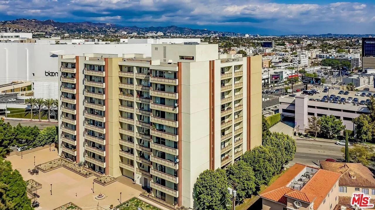 321 S San Vicente Blvd Unit 101